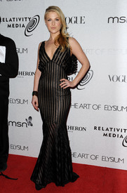 celebrity-paradise.com-The_Elder-Ali_Larter_2010-01-16_-_3rd_Annual_Art_Of_Elysium_Heaven_Gala_452.jpg