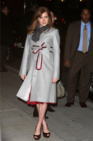 Preppie_-_Amy_Adams_at_the_Late_Show_with_David_Letterman_-_Jan._5_2010_256.jpg