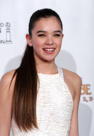 39130_Tikipeter_Hailee_Steinfeld_GG_Jan_16_1_050_122_72lo.jpg