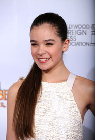 39134_Tikipeter_Hailee_Steinfeld_GG_Jan_16_1_051_122_83lo.jpg