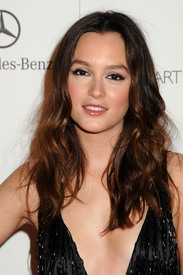 74910_Leighton_Meester_2011_ArtOfElysium_Heaven_Gala_1_J0001_004_122_536lo.jpg