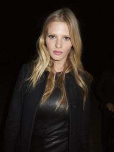 Lara_Stone_at_the_W_Magazine_Party_NY_Fashion_week_-_Roxanne_Lowit.jpg