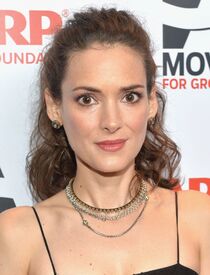 winona-ryder-aarp-s-movies-for-grownups-gala-february-2014_2.jpg