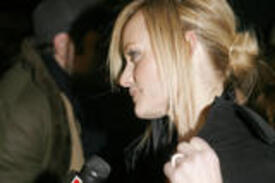 th_Amber_Valletta_2007_Marc_Jacob_Fall_006.JPG