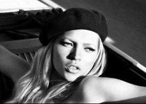 712katemoss2006pirellicalendar.jpg