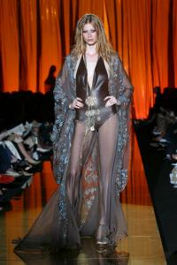 68291_fw2003ctr_ElieSaab_14_122_348lo.jpg