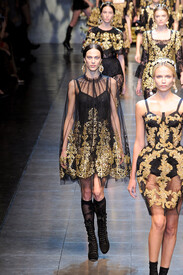 Dolce_Gabbana_Fall_2012_t_QFezp_Z42n_Wx.jpg