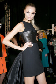 Michael_Kors_Fall_2013_Backstage_pc_H3y_Q5f_Cu_Vx.jpg