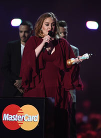 adele240216BZNimage33.jpg