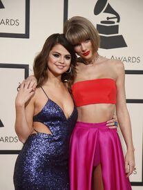 tswift150216BZNimage35.jpg