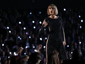 tswift150216BZNimage42.jpg