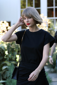 tswift240216BZNimage14.jpg