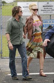 nicole-kidman-airport-3208-9.jpg