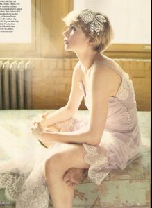 Michelle_Williams_Vogue_UK_Apr_07__lj_ruglam.jpg