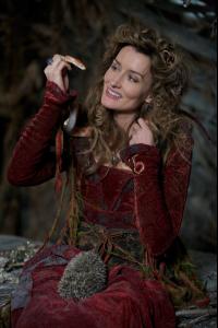 NataschaMcElhone_MartinSchoeller_EntertainmentWeekly2004_001.jpg