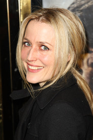 11215_GillianAnderson_the_eagle_uk_premiere_012_122_104lo.jpg