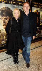 11242_GillianAnderson_the_eagle_uk_premiere_033_122_245lo.jpg