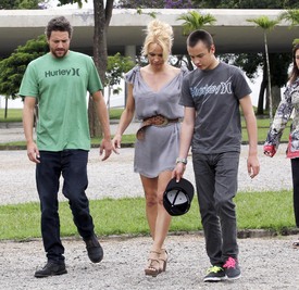 celebrity_paradise.com_TheElder_PamelaAnderson2011_03_22_atIbirapueraParkinSaoPaulo15.jpg