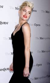 2Amber_Heard_Black_Dress_Metropolitan_Opera_New_York_City_03262012_4.jpg