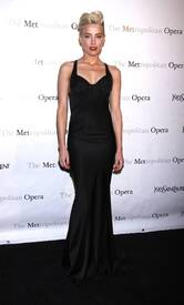 9Amber_Heard_Black_Dress_Metropolitan_Opera_New_York_City_03262012_4.jpg