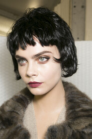 Louis Vuitton Fall 2013 Backstage _fdZOzUuitPl.jpg