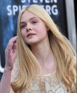 elle fanning0015.jpg