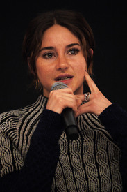 Shailene 07.jpg