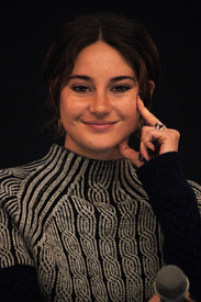 Shailene 08.jpg