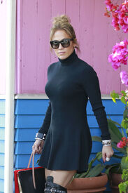 jlo150316BZNimage3.jpg