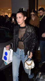 Bella-Hadid--Shopping-in-Paris--04.jpg