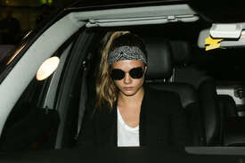 Cara-Delevingne-at-JFK-Airport--21.jpg