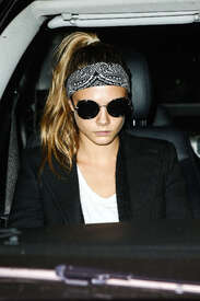 Cara-Delevingne-at-JFK-Airport--22.jpg