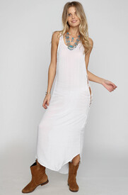 indah-tamri-macrame-maxi-white_E1Y2850.jpg