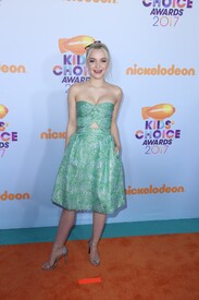 Dove Cameron_17.jpg