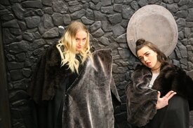 0213094940071_13_Maisie Williams & Sophie Turner 014.jpg