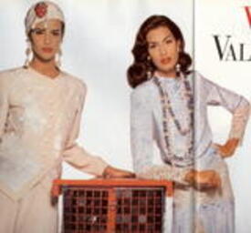 th_bb_YasmeenGhauri_1992_03_VALENTINO_HC_SS92_VOGUE_ITALIA_021.jpg