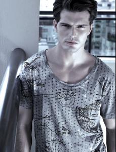 Diego_Miguel_for_Colcci_Mag_MALEMODELSCENE_net_09.jpg