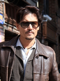 jdepp040414BZNimage00100.jpg