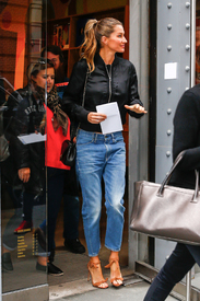 giseleb280416BZNimage101.jpg