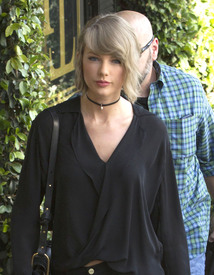 tswift050416BZNimage7.jpg