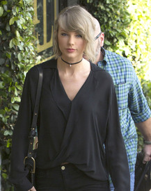 tswift050416BZNimage9.jpg