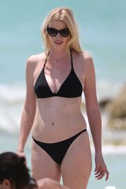 LaraStone.3.jpg