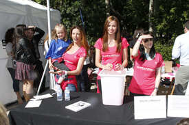 ezwomensraceagainstbreastcancertikipetercelebritycity010.jpg