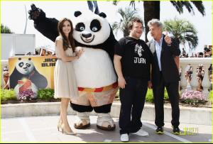 angelina_jolie_kung_fu_panda_2_photocall_01.jpg