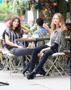 Behati+Prinsloo+Poses+Photo+Shoot+1SInjTVu6C0x.jpg