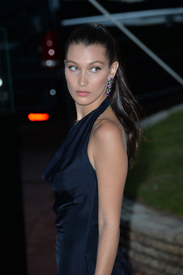 Bella_Hadid_001.jpg