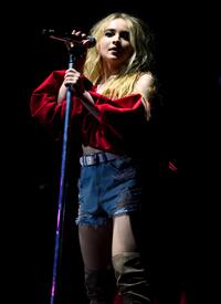 sabrina-carpenter-performing-at-o2-arena-in-london-51317.jpg