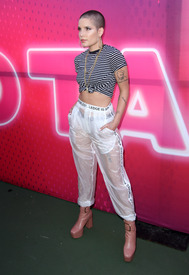 halsey140517BZNimage7.jpg