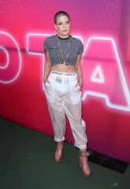 halsey140517BZNimage9.jpg