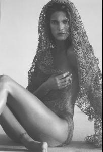 Stephanie_Seymour_788x1164_123kb_media_333_media_0059.jpg